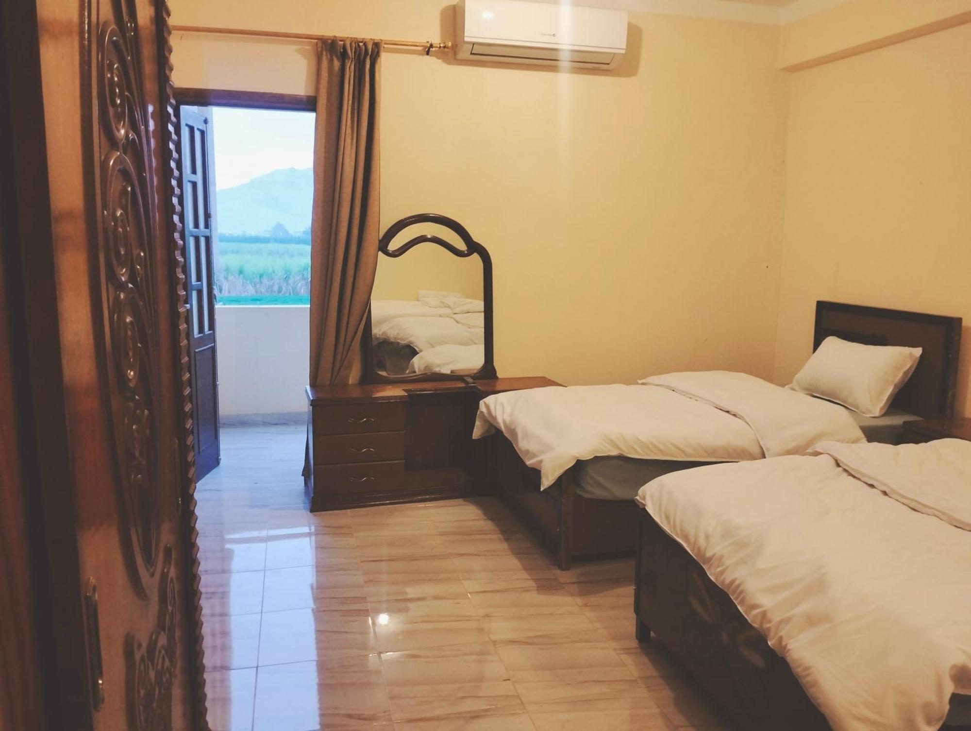Quiet Gate Guest House Lel Agalta Extérieur photo