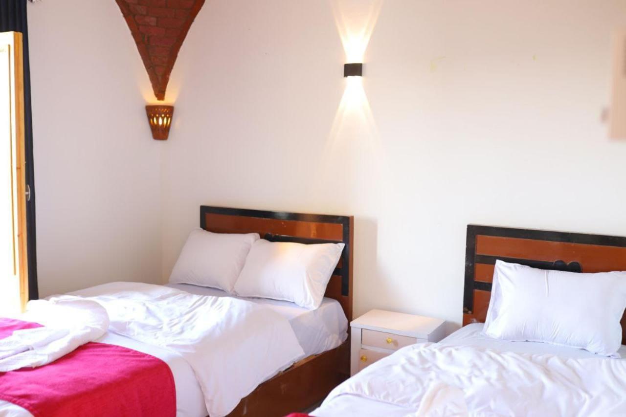 Quiet Gate Guest House Lel Agalta Extérieur photo