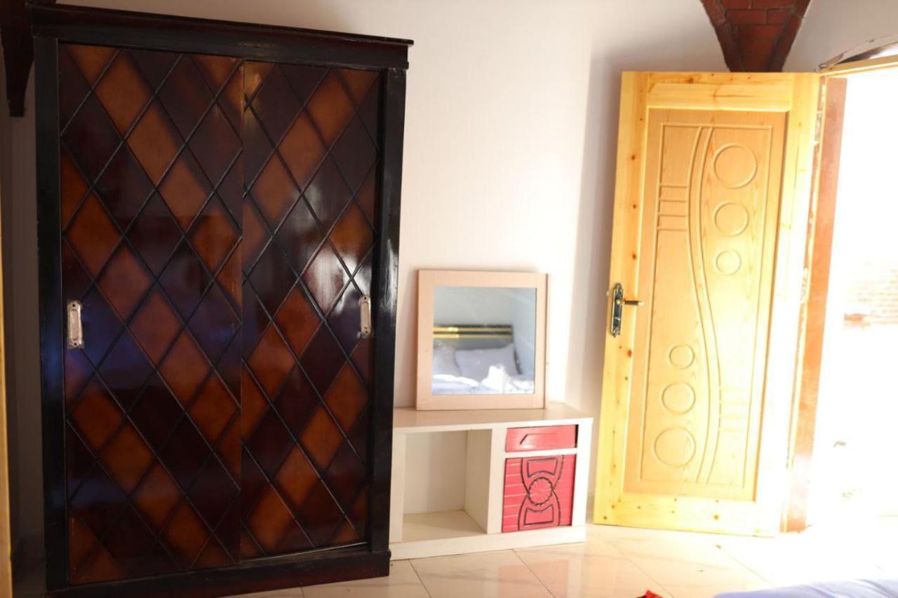 Quiet Gate Guest House Lel Agalta Extérieur photo